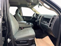 
										2017 RAM 1500 ST 4X4 full									