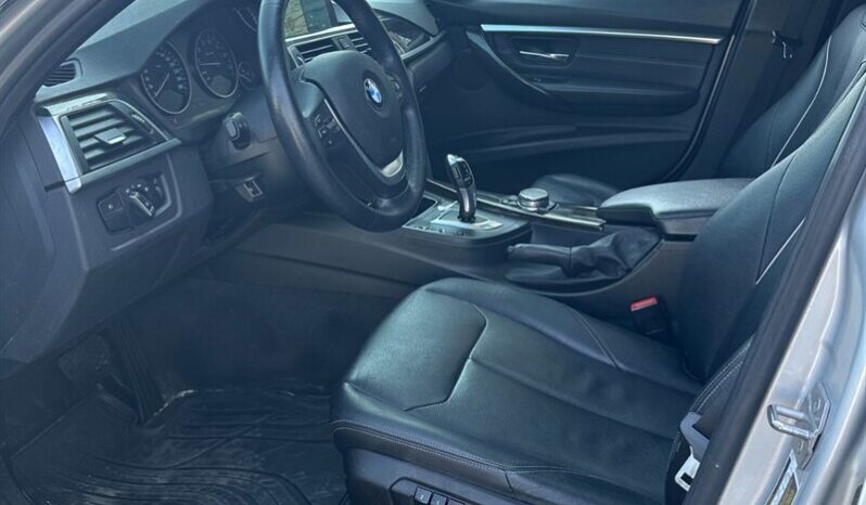 
								2016 BMW 3-Series 328i xDrive AWD full									