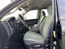 
										2017 RAM 1500 ST 4X4 full									
