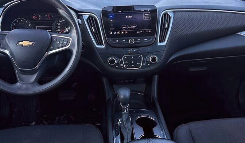 
								2022 Chevrolet Malibu LT full									